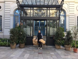 2 ABRIL-LLEVAMOS A IFEMA LAS DONACIONES DE LOS HOTELES AC DE ANTONIO CATALÁN